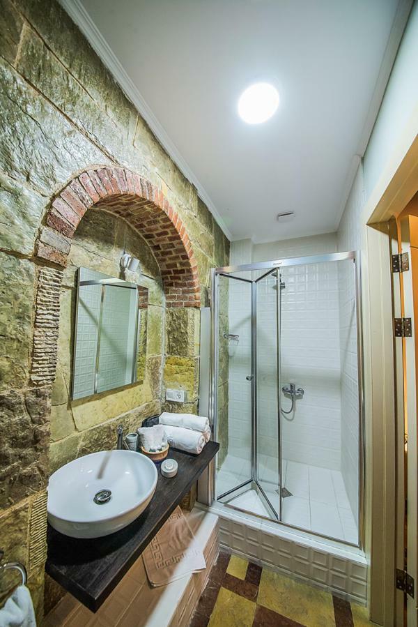 Emigrant Boutique Hotel Tiflis Exterior foto